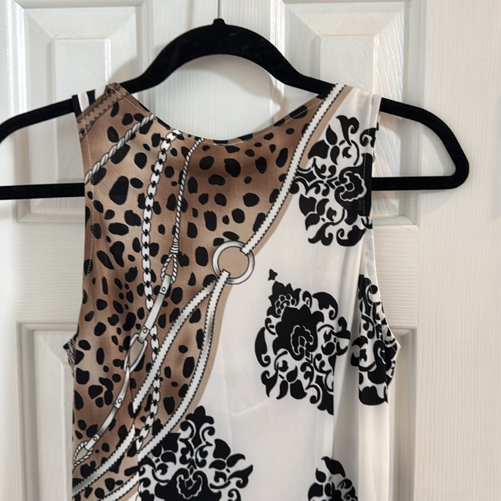 Milano Equestrian Print Top w/ Beautiful Silver Horsebit Straps - Picture 5 of 11